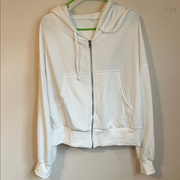 Tops - Women's White Zip-Up Hoodie